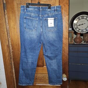 MoCo Boutique Blue Jean 18W Tummy Control Slimming Can't Cuff This Mom Blue